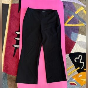 Roz&Ali black stretchy pull up pants size 10